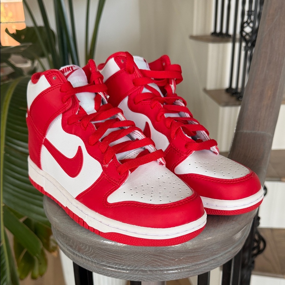 NWOB Nike Kids Red and White High-Top Sneakers (7Y)